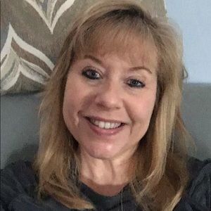 Meet your Posher, Kendra